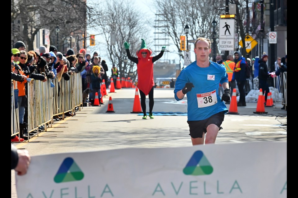 Runners take to Burlington streets for the Chilly Half Marathon