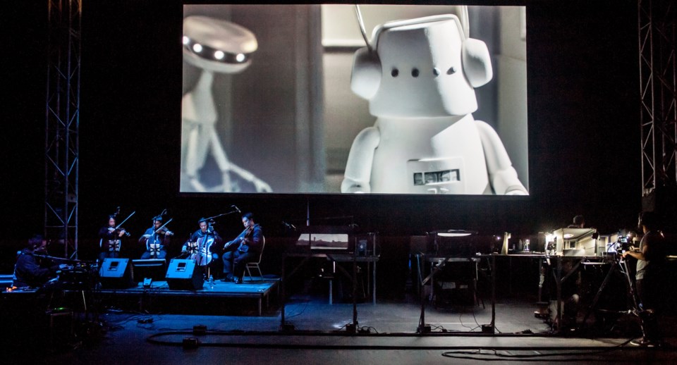 kidkoala-nufonia-must-fall_photo-by-pierre-borasci