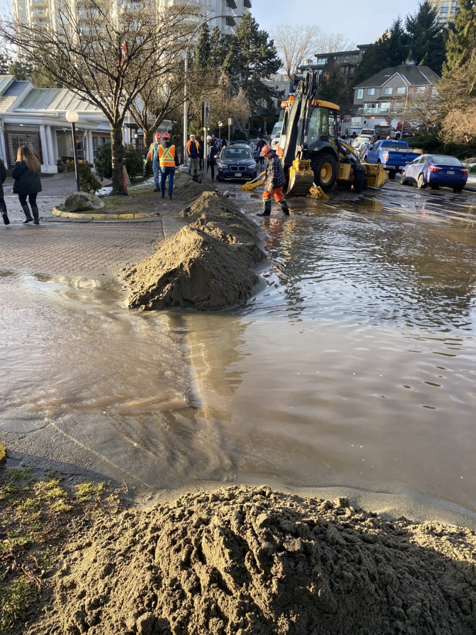 watermain-820-am