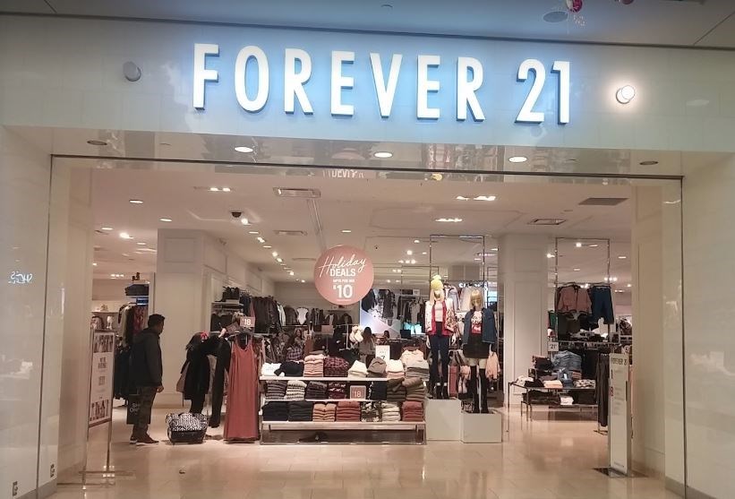 Forever 21 reopens in Burnaby mall, to sell in Bay stores