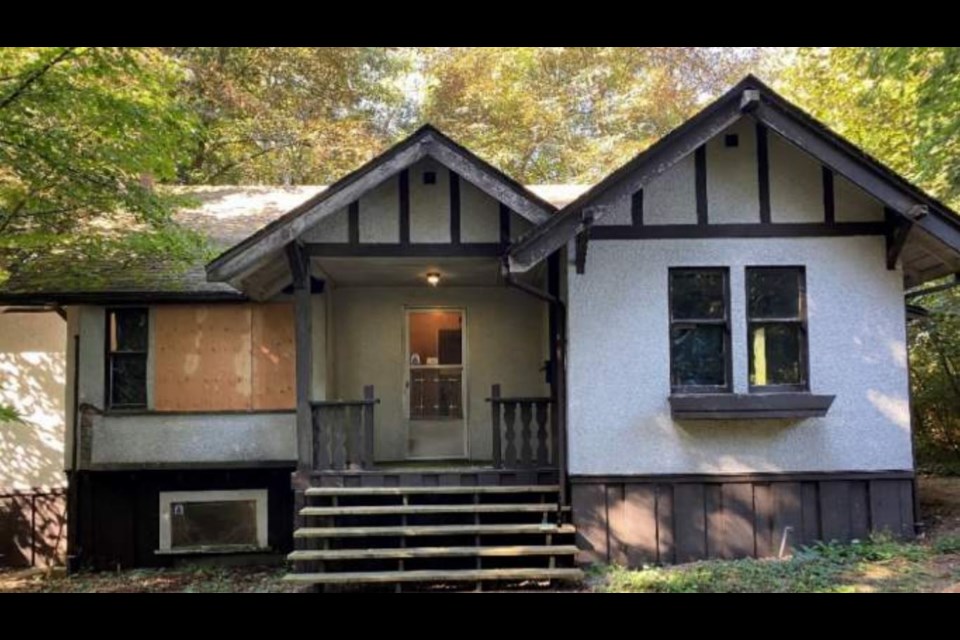 The Louis and Annie Hill Residence was built in 1925 at Deer Lake.