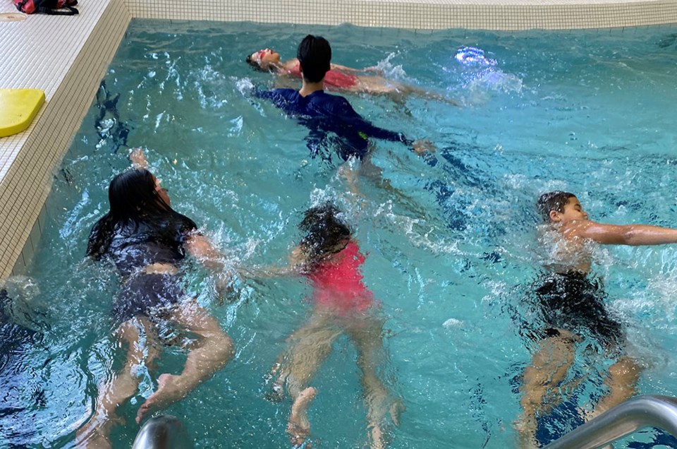 burnaby-grade-5-swim-in-school