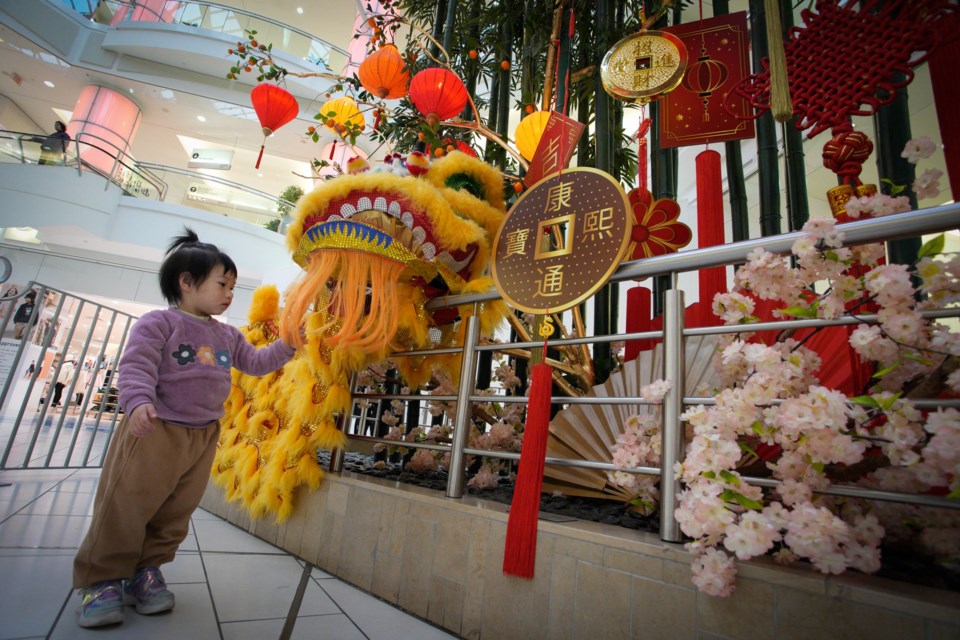 lunar-new-year-at-metrotown-burnaby