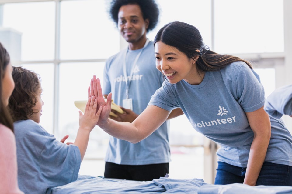 gettyimages-volunteer-centre