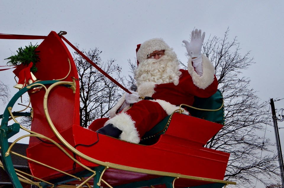 2023-12-02-ct-hespeler-santa-claus-parade-tb-08