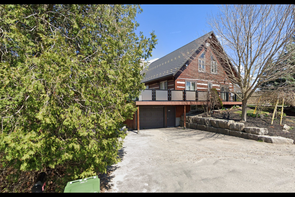 The home at 1000 Blackbridge Rd. features an in-ground swimming pool.