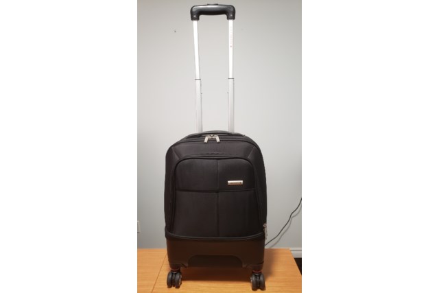 Air Canada Spinner Luggage, Carry on Approved 