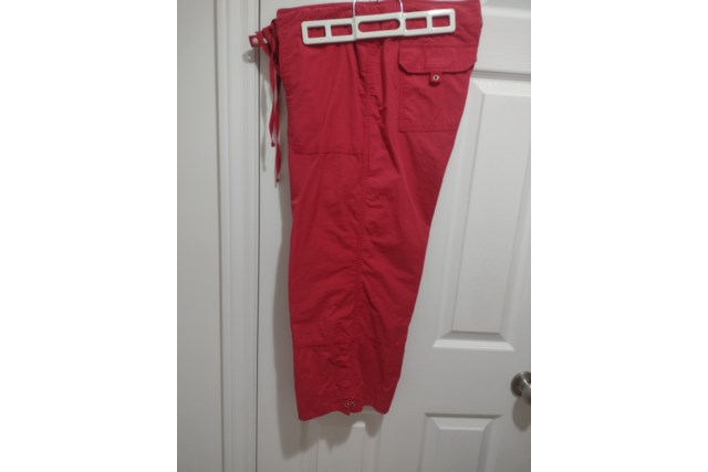 Denver Hayes Red Capris