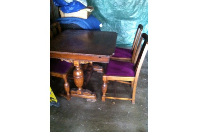 English Pub Table With 4 Matching Chairs Sootoday Com