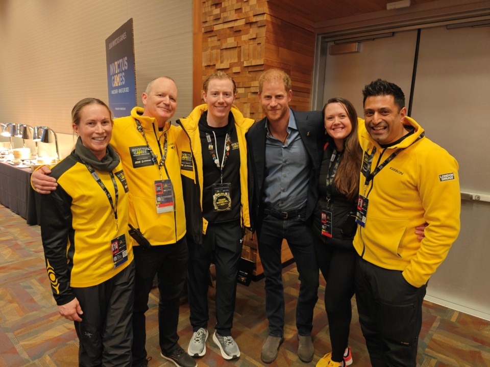 invictus-games-medical-staff-and-prince-harry