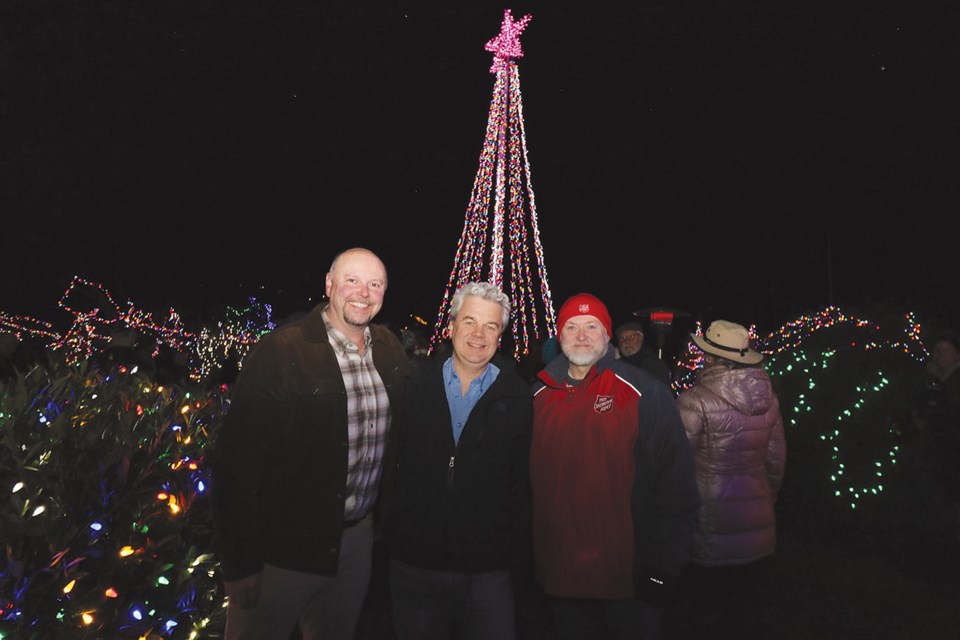 Oliver Fuerniss, Mayor Silas White, Salvation Army’s Darrell Pilgrim 