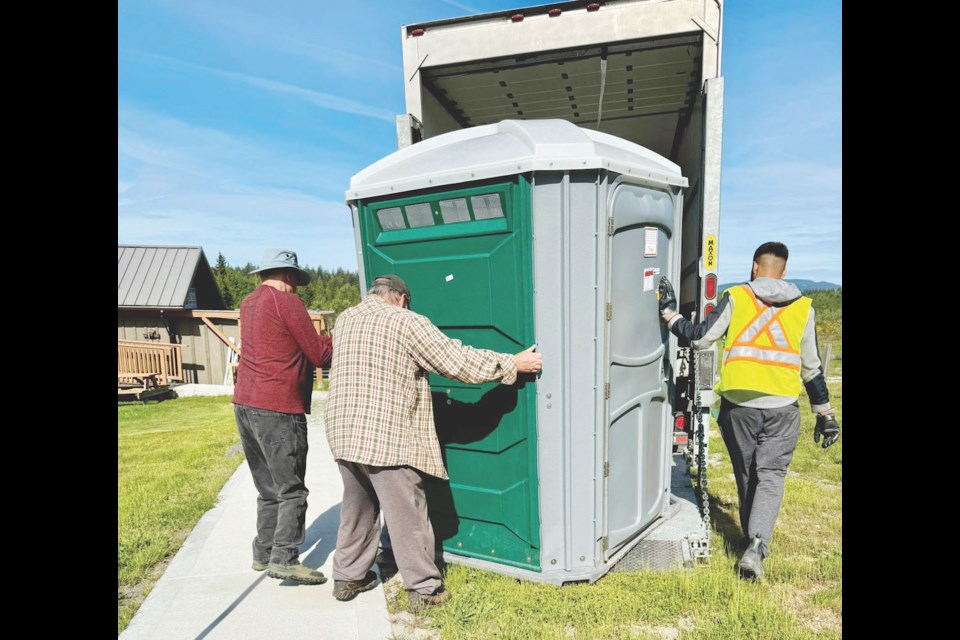 An accessible porta-potty arrives at the Sunshine Coast Observatory. 