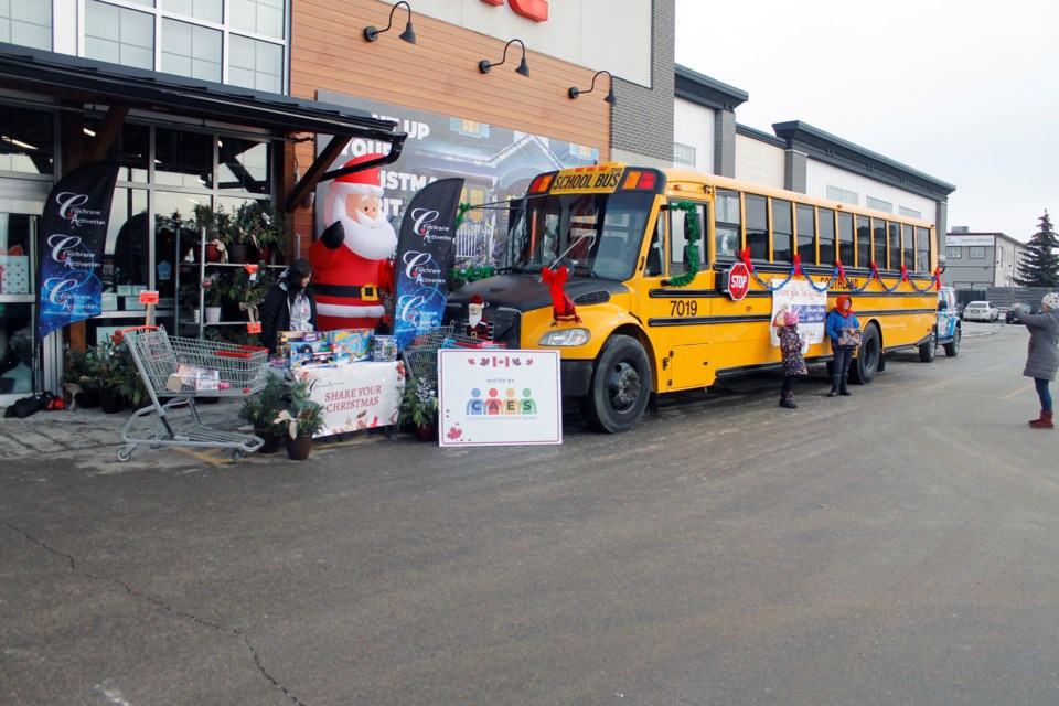 20221210stuffabus3