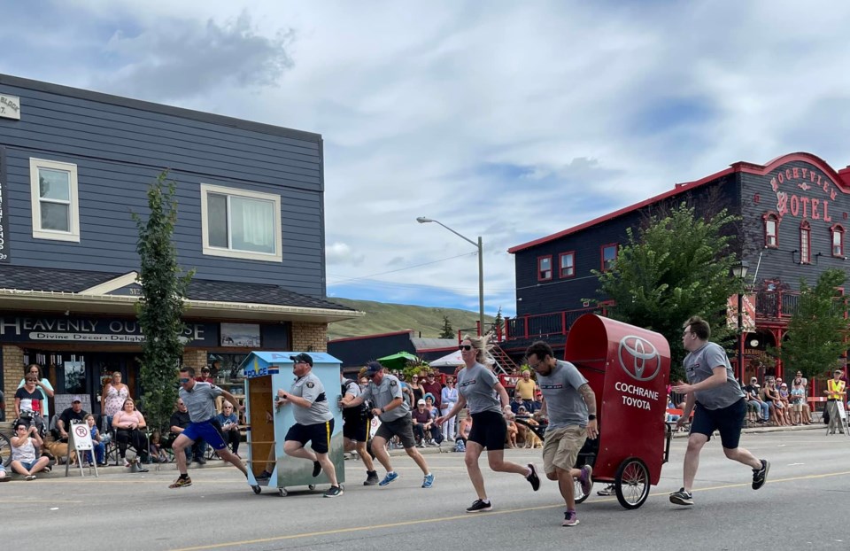 20220828 Cochrane Outhouse Races 3