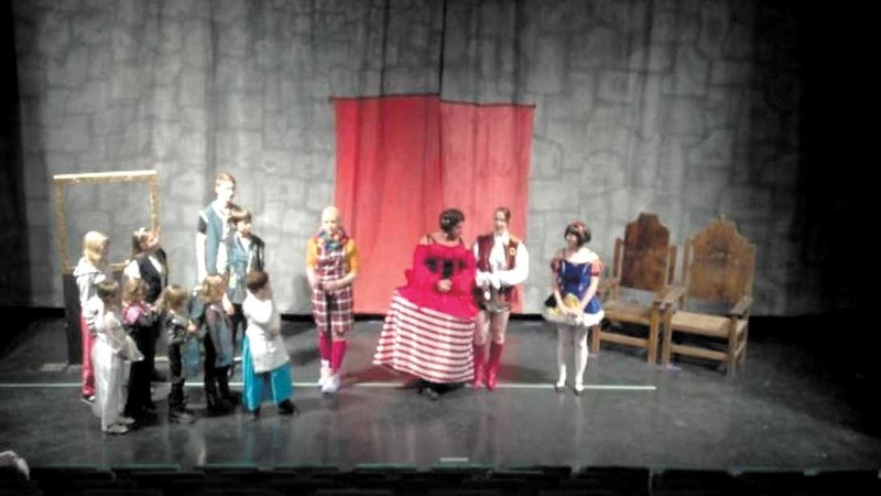 Vision Theatre will bring the classic tale of Snow White and the Seven Dwarfs to the RancheHouse from Nov. 28 to Dec. 1.