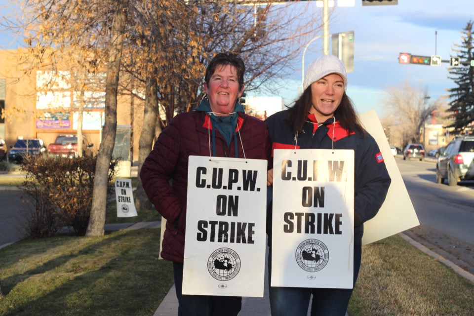 CUPW Strike Web