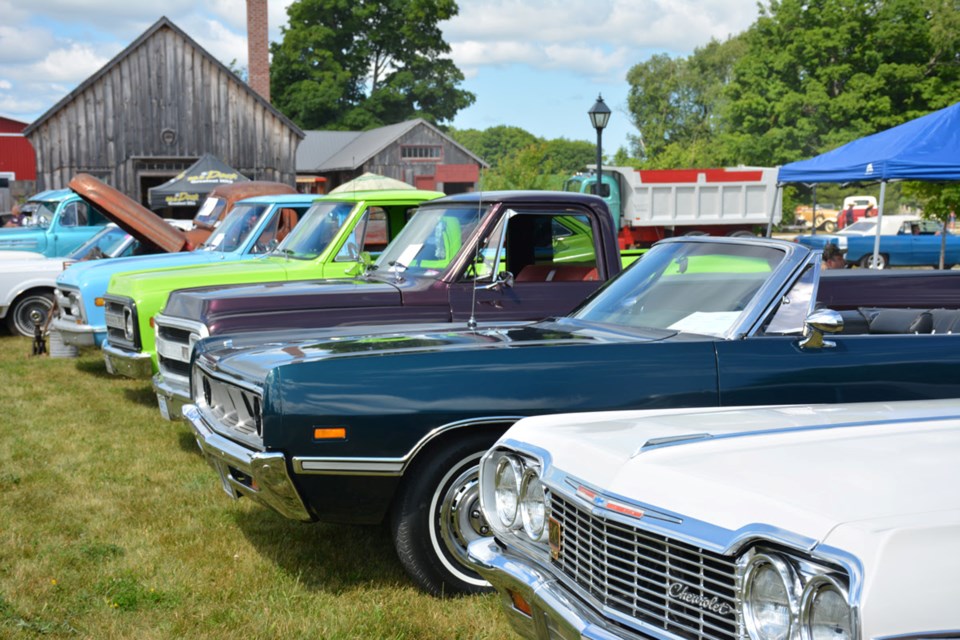 grey-roots-classic-car-show