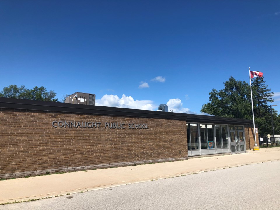 20200728_ConnaughtPublicSchool_Ee