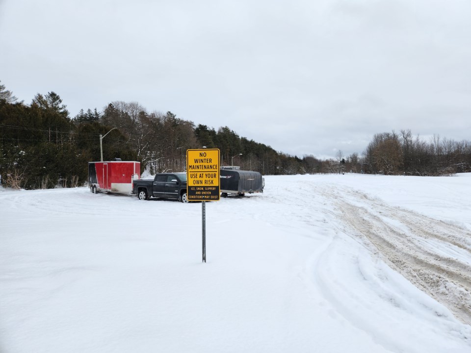 markdale-parking-lot-grey-county