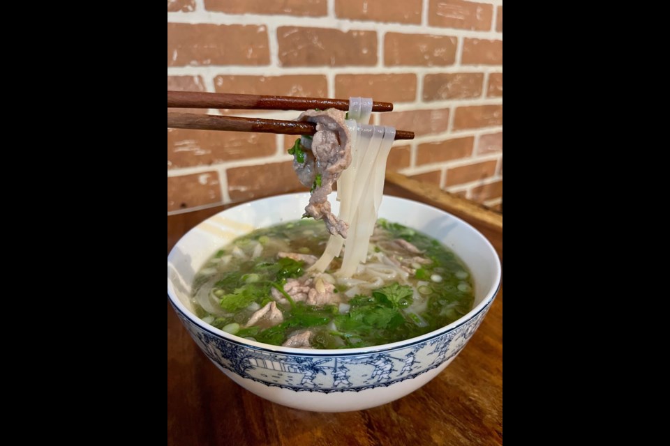 I tried the popular seared garlic steak Pho at Pho Fresh in Tsawwassen.