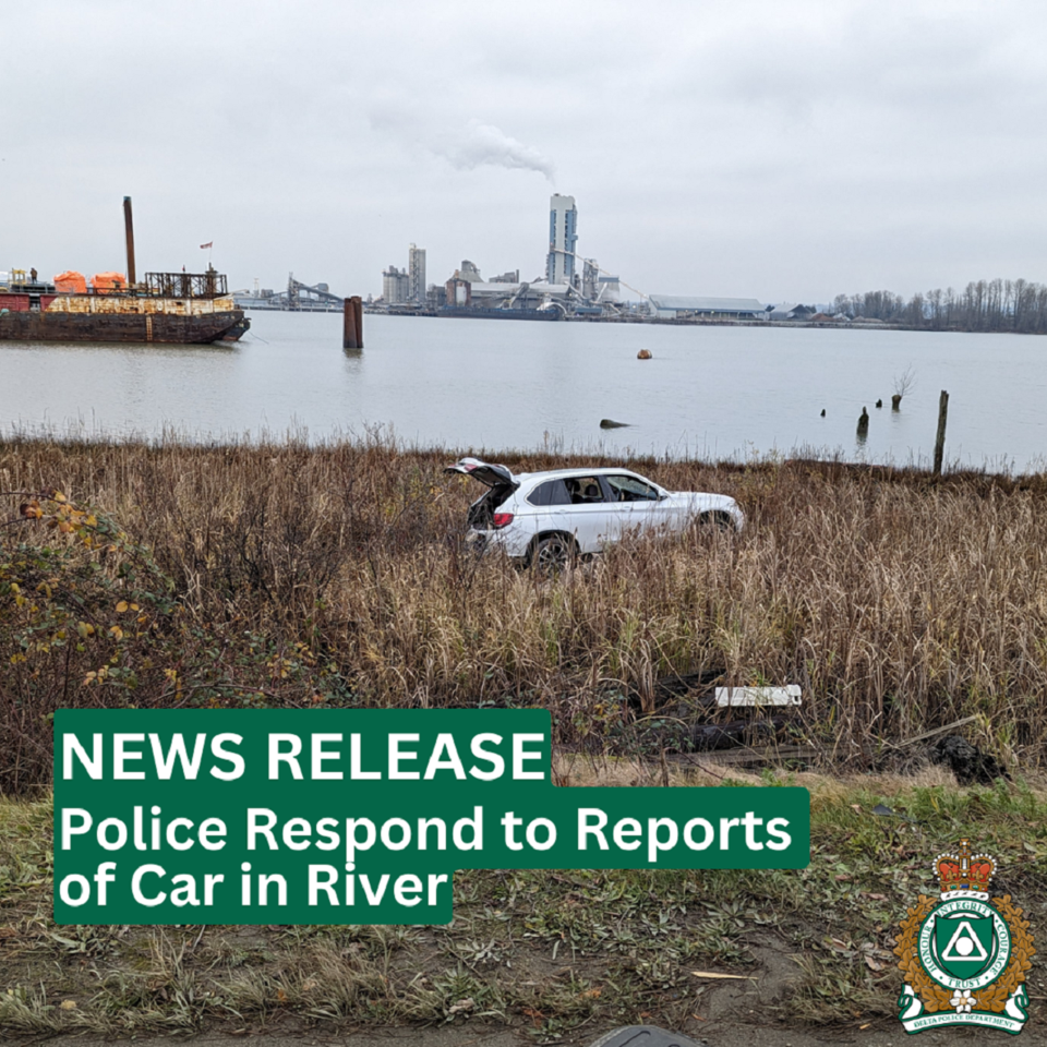 dpd-investigate-car-driven-into-river