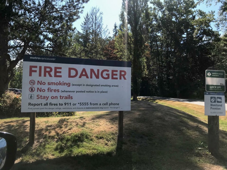 web1_metro-vancouver-fire-danger-signs