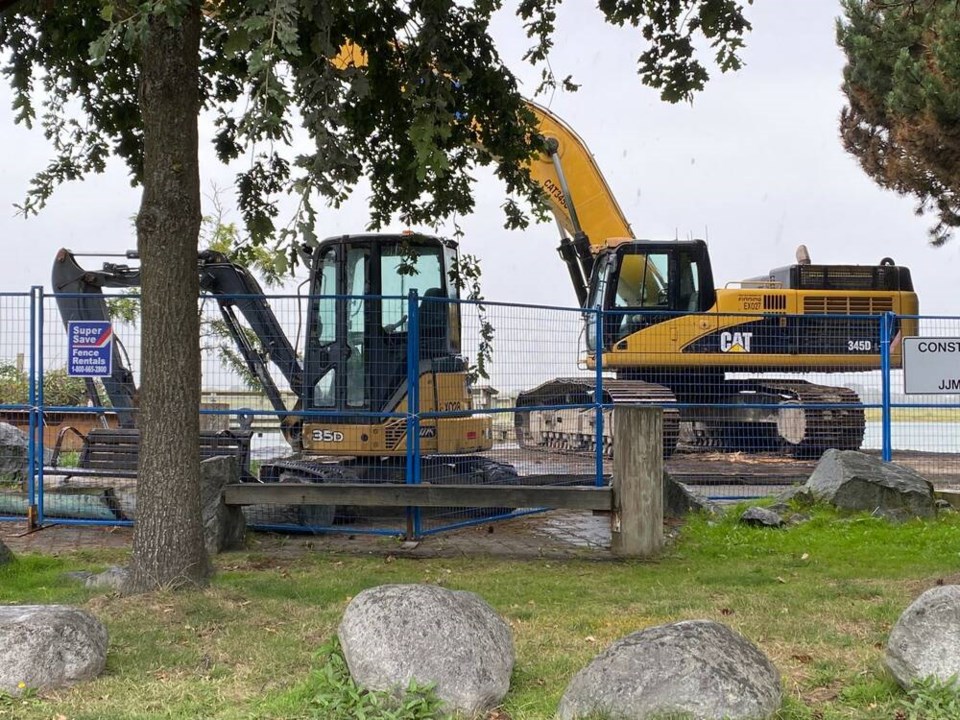 web1_wellington-point-park-wharf-repairs