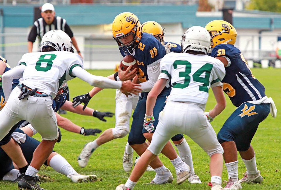 web1_jv-football-vs-lord-tweedsmuir