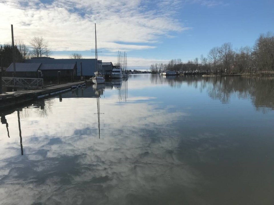 web1_ladner-harbour-photo