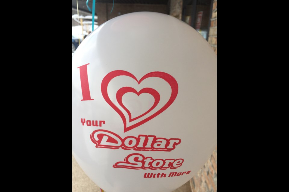 Balloons are outside the store to show the public that the store is now officially open. Melanie Farenzena/ElliotLakeToday