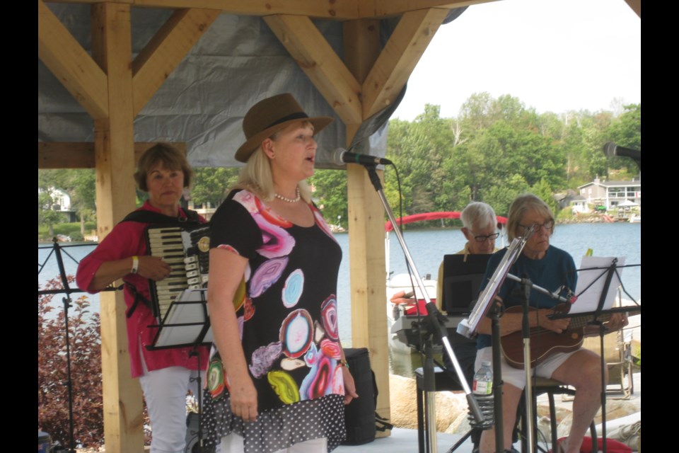 Steeple People entertains at Cornstock 2018. Kris Svela for ElliotLakeToday