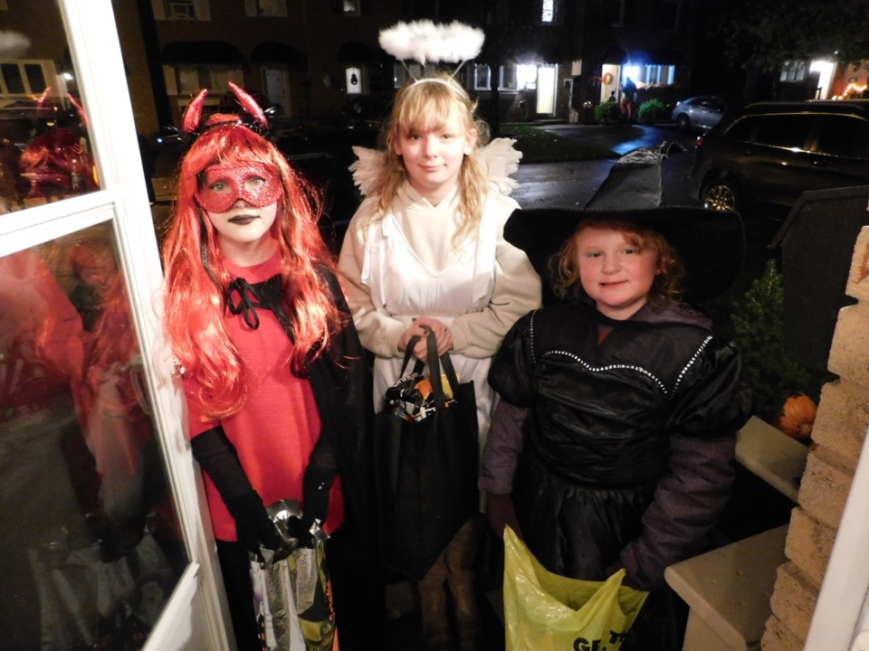 2021-10-31 Elliot Lake Trick or Treat KS