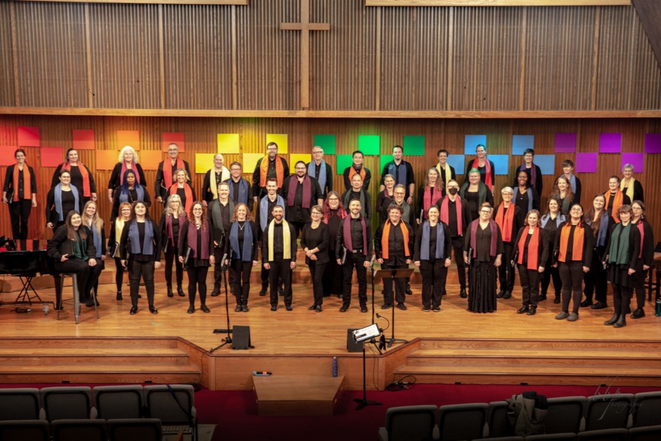 The Rainbow Chorus is a 100-voice choir that provides a space for the 2SLGBTQIA+ community to express themselves in song / bobbieb photography