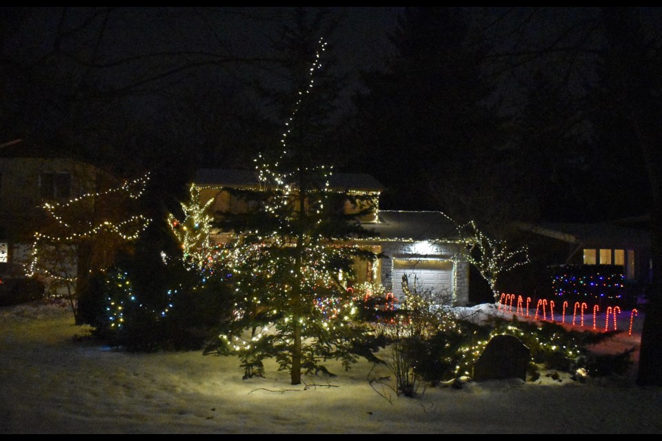 Fergus was full of houses with Christmas lights but this one on Union Street was a showstopper. 