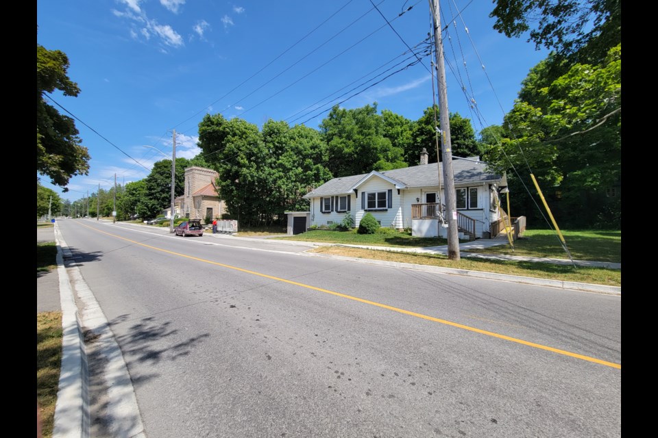 Rockwood United Church has proposed to demolish the house beside it and build 19 parking spaces. Council supported the plan. 