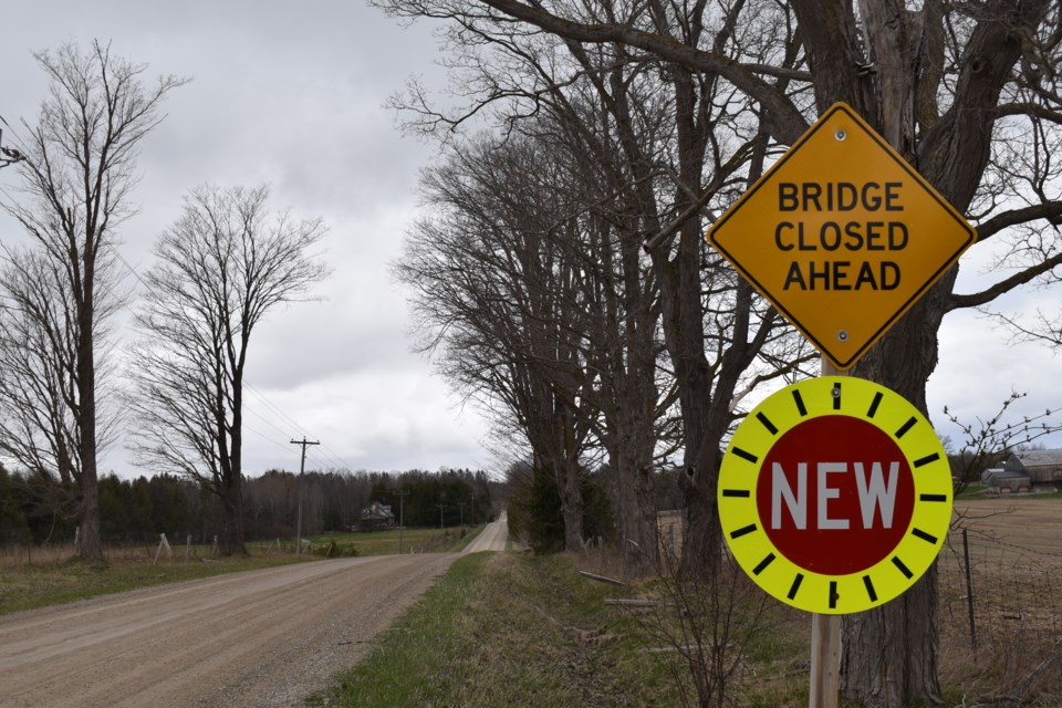 Drivers are warned about the bridge closure in advance when heading north on Third Line. 