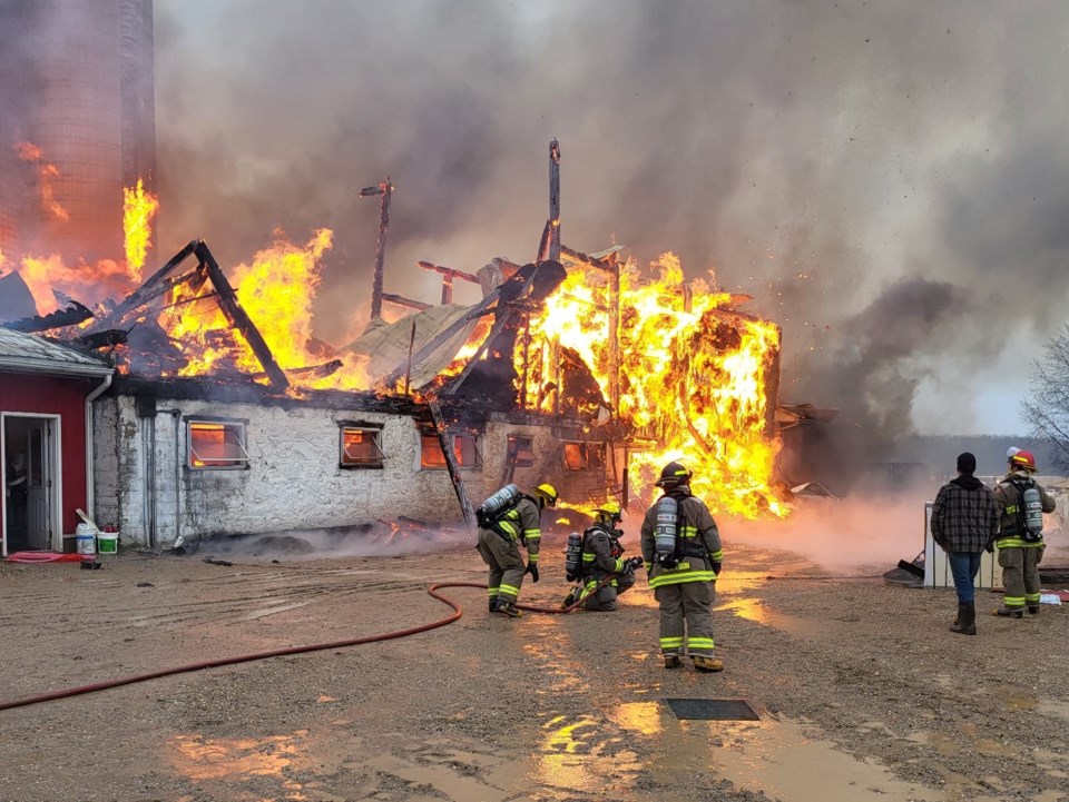 20241229-alma-barn-fire