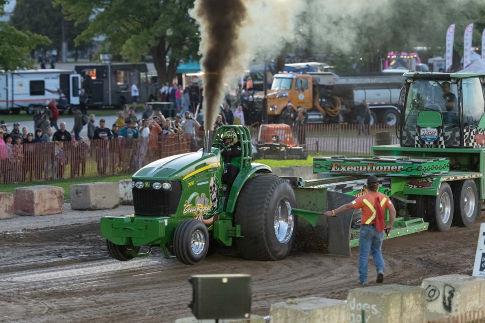 fergus-fall-fair-tractor-pull-2023