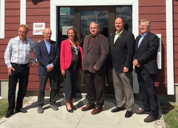 From left to right: Tourism Jasper Board Chair Doug Goss, Jasper Mayor Richard Ireland, Tourism Jasper CEO Mary Darling, Yellowhead MP Jim Eglinski, Edson Mayor Greg Pasychny and Hinton Acting Mayor Stuart Taylor. Photo submitted. 