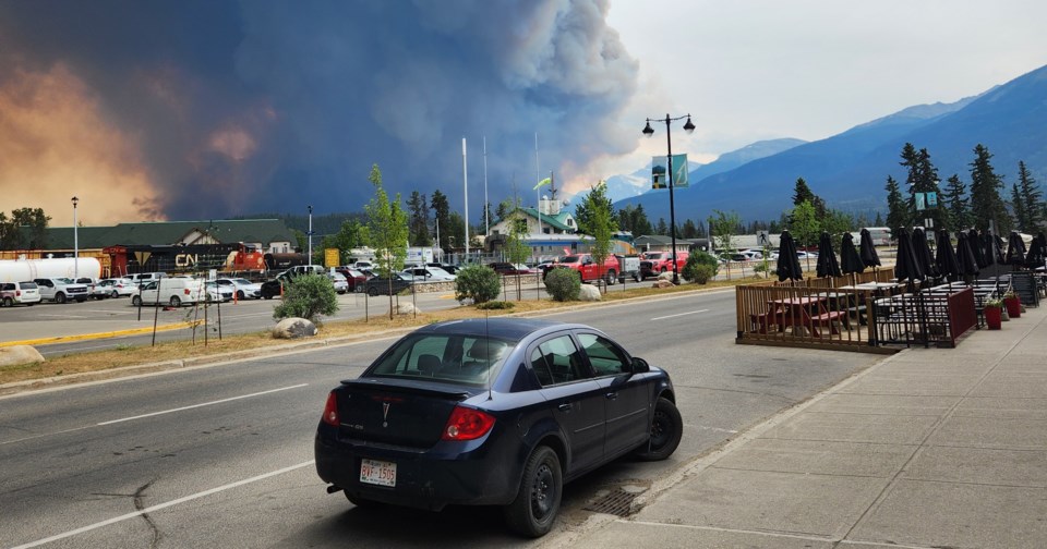 jasper-fire-near-townsite-1