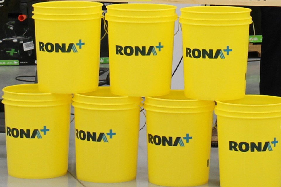 2024-07-30-rona-pails