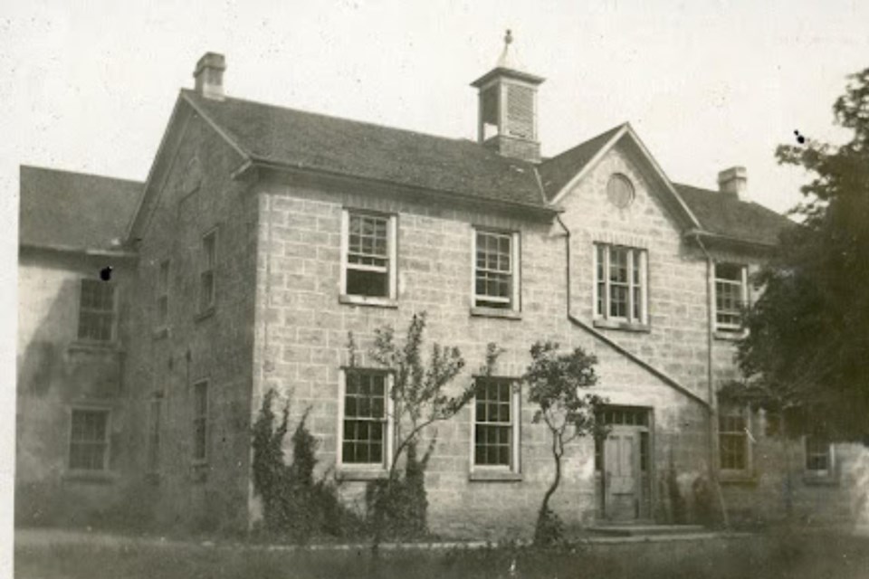 Waterdown Public & Continuation School (c. 1910.) was located on the grounds of what is now Sealey Park on Main Street South.