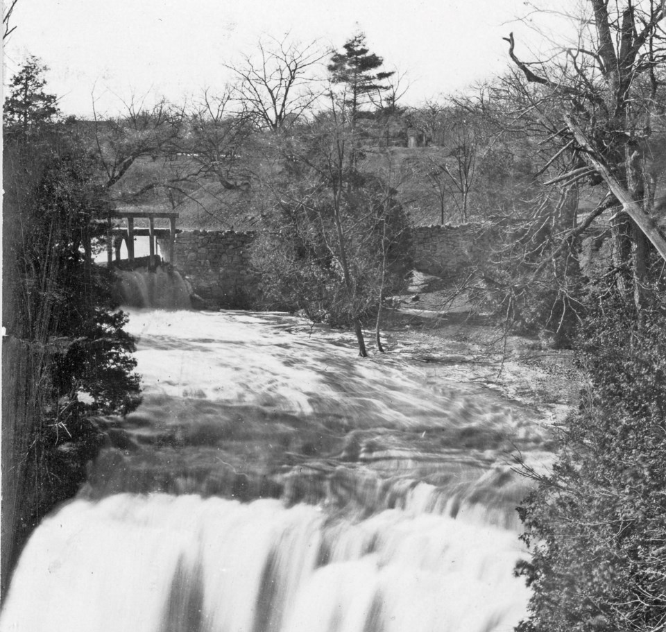 2024-10-10-then-and-now-bw5552-archives-gordon-r-jackson