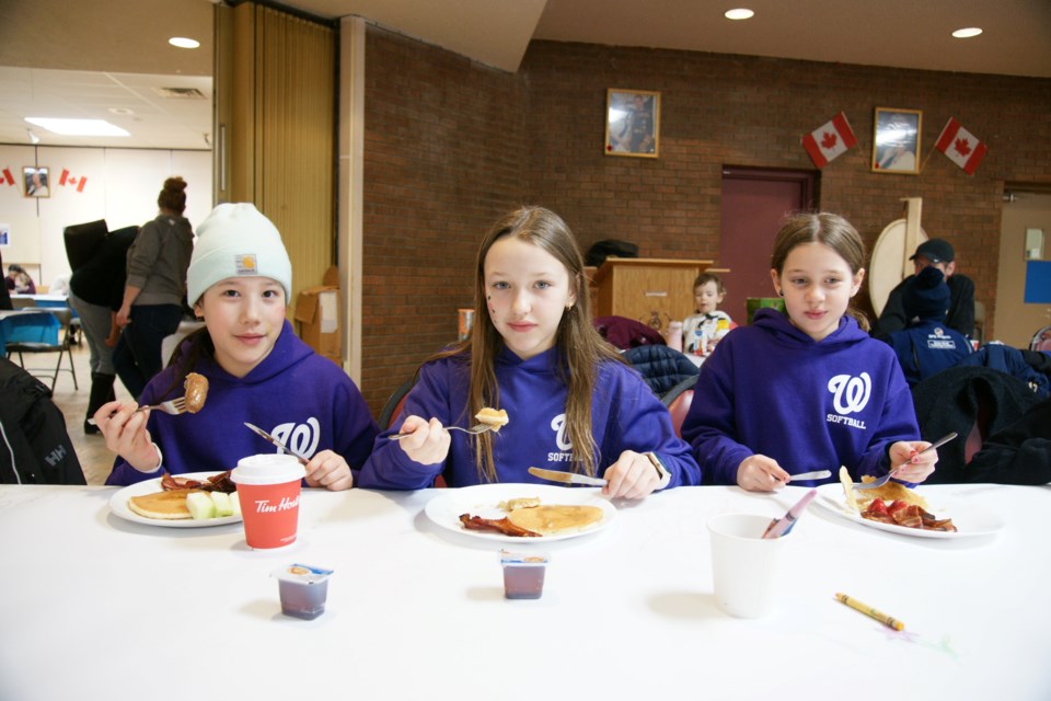 2024-02-19-rotary-bfast-mia-lou-hing-chloe-penfold-jess-young-waterdown-wolves-baseball-gf