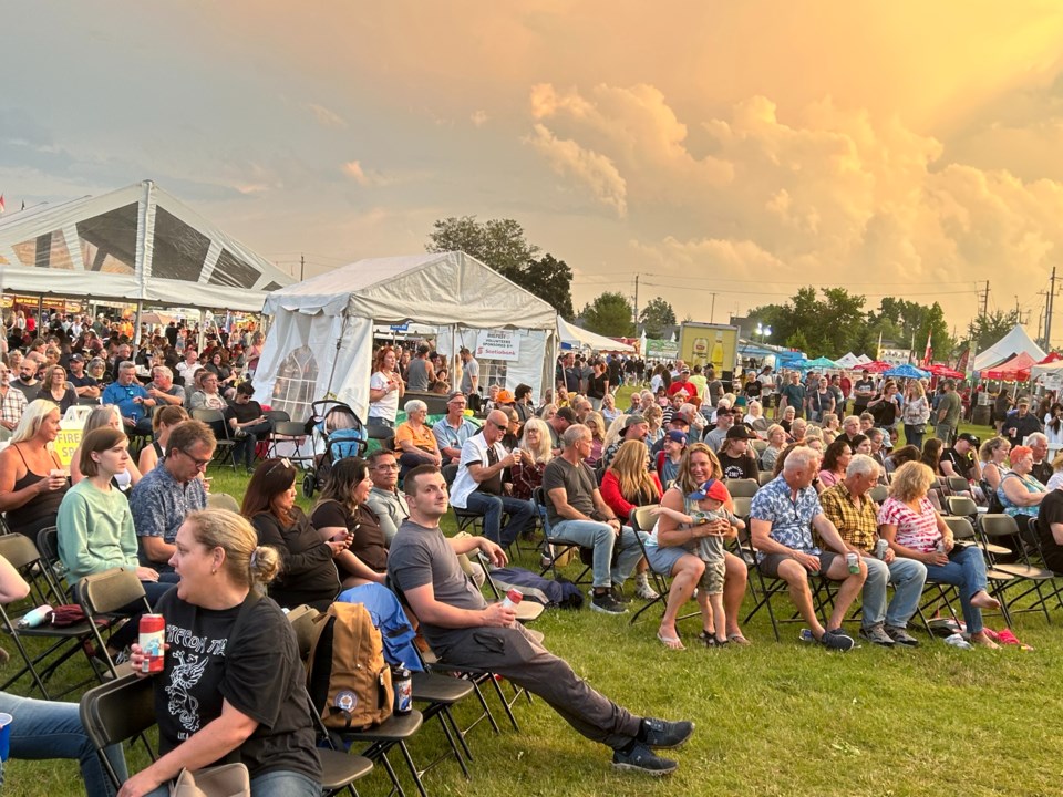 2024-06-29-ribfest-sunset-crowd-baj