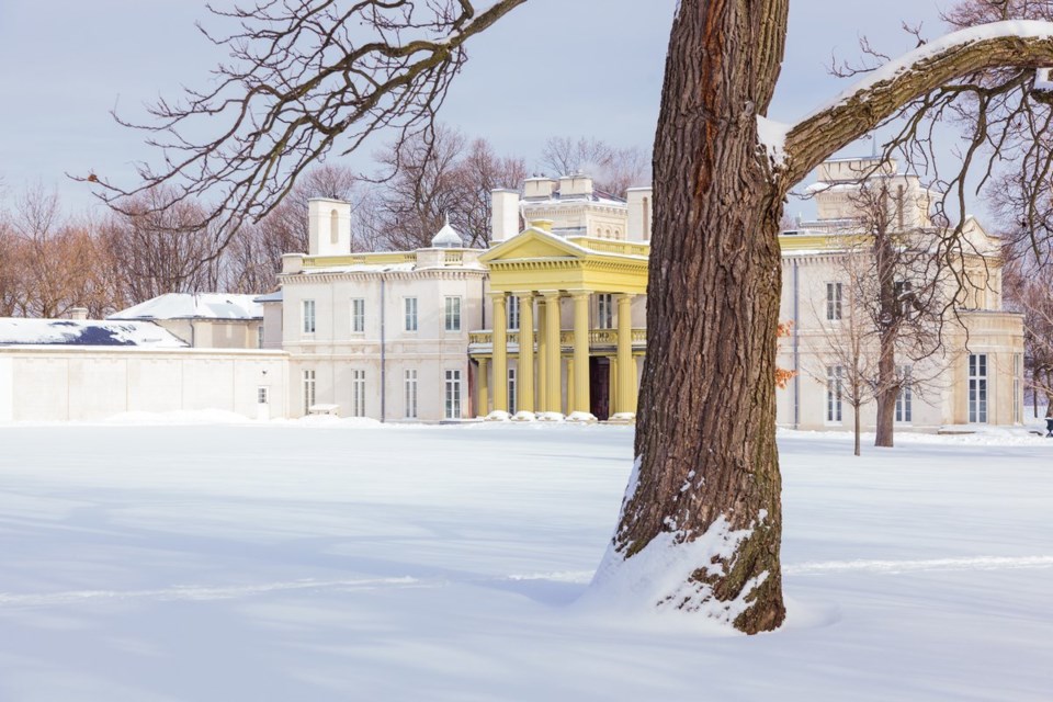 2025-02-22-dundurn-castle-web