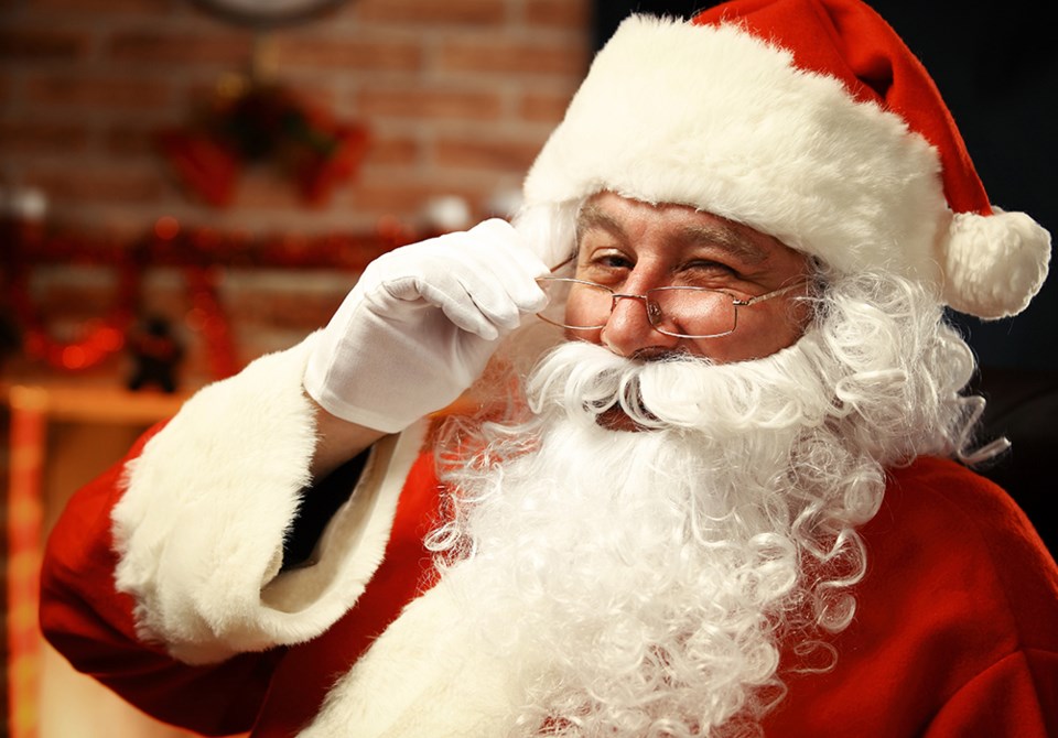 santa-6668-adobe-stock