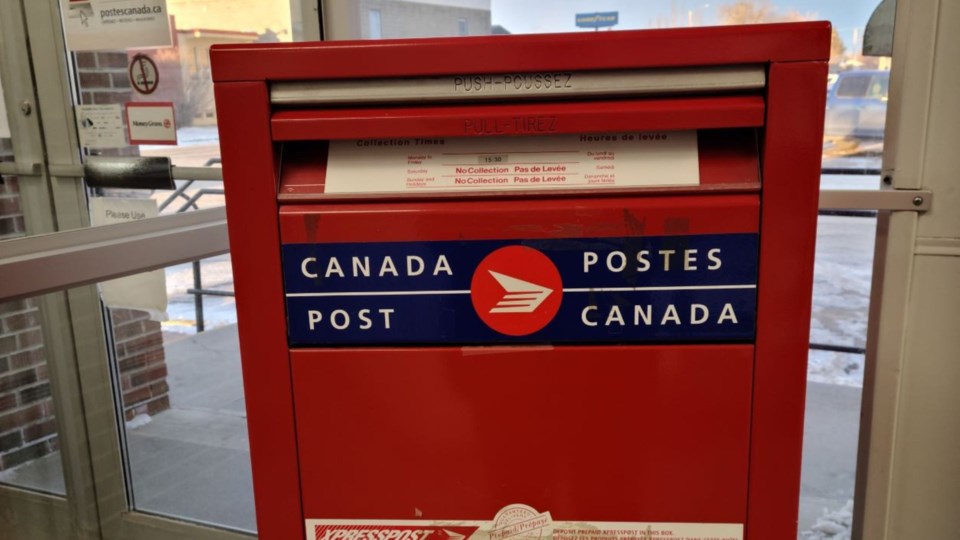 canadapostmailbox