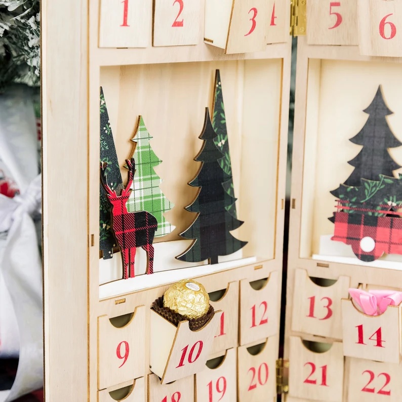 How cute are these #louisvuitton baubles?! 🎄🌟 #christmas #adventcale, dior advent calendar