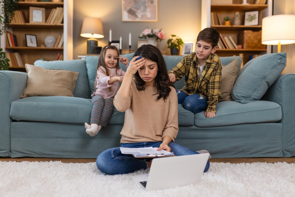 frustrated-mom-with-children